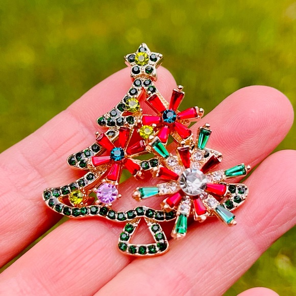 NWT Christmas Tree Brooch Christmas Brooch Holiday Brooch Christmas Tree Pendant - Picture 8 of 9